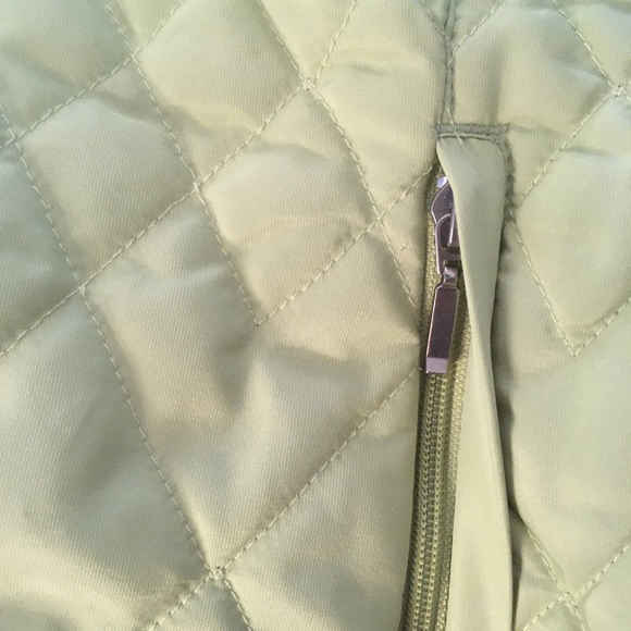Coldwater Creek Light green quilted vest in 2X - Picture 3 of 5
